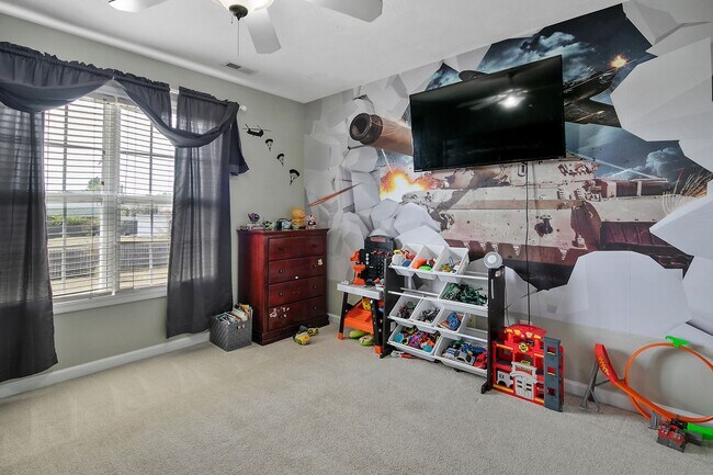 Building Photo - Stunning 4 Bed 3.5 Bath Home with Bonus Ro...