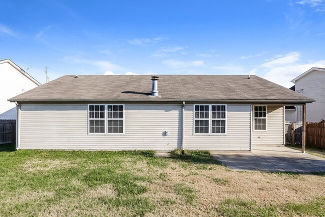 Building Photo - 188 Bradford Cir