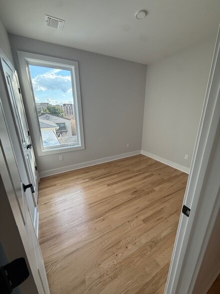 Unit 3 - Bedroom 2 - 6009 Jefferson St