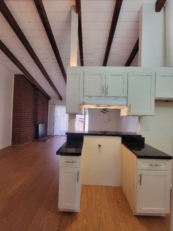 Building Photo - 7340 Ventura Canyon Ave