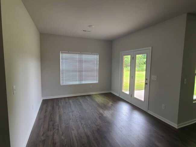 Building Photo - 17007 Carriage Station Dr