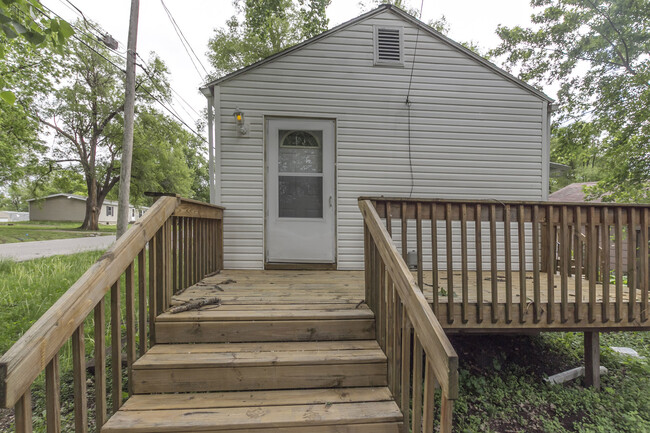 Building Photo - 1 Bedroom 1 Bath Home