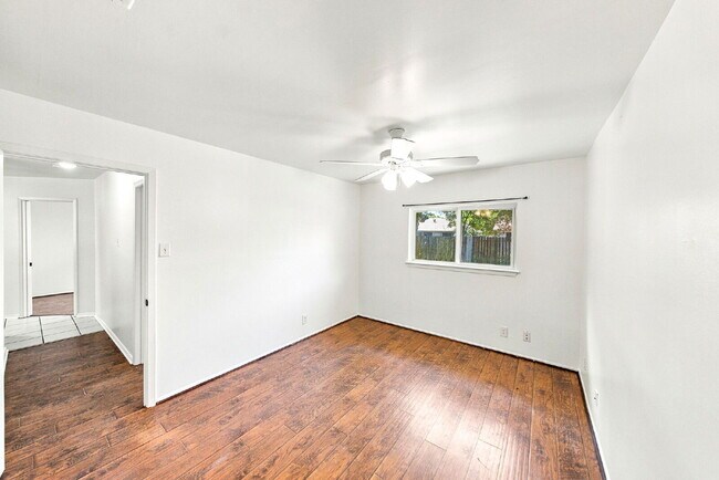 Building Photo - Ask about current rent incentives and specials being offered and book your self guided tour today.