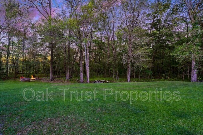 Building Photo - 127 Blackwater Dr