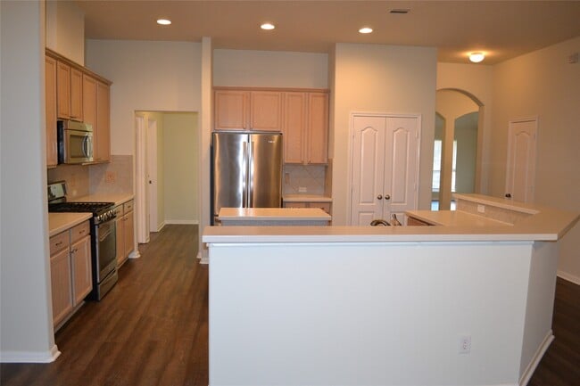 Building Photo - 1909 Highland Point Ct