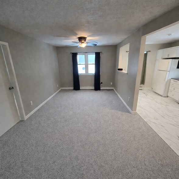 Building Photo - 23 Valkyr Rd