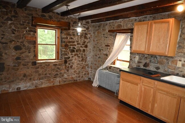 Building Photo - 2420 Urffers Rd
