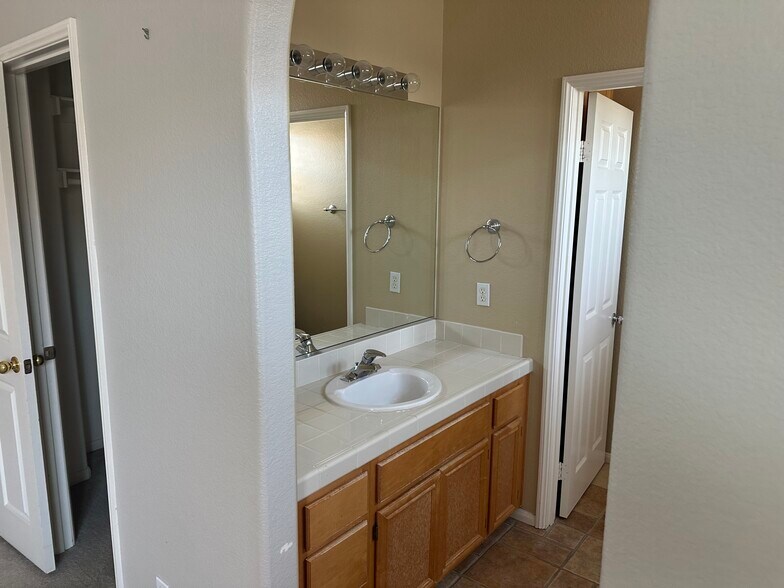Building Photo - 6162 Citracado Cir