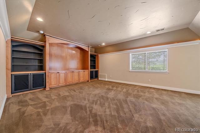 Building Photo - 6265 Diamond Ridge Pkwy