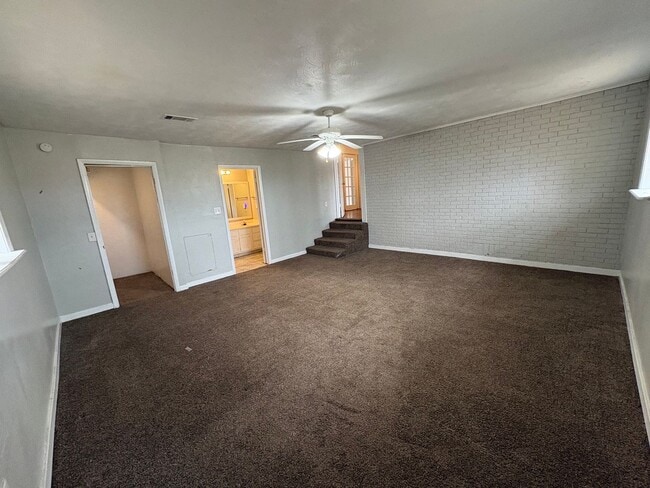 Building Photo - 3 Bed/2 Bath Home in Brandon