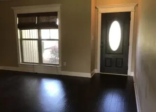 Building Photo - 312 Loneoak Trl