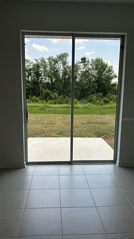 Building Photo - 3090 Chantilly Dr