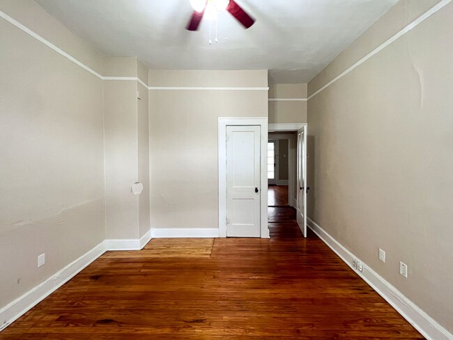 Building Photo - 1BR/1BA UPDATED Apartment in Duck Pond Are...