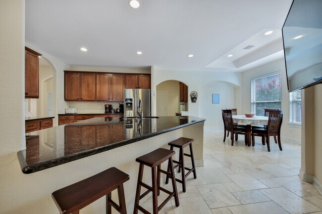 Building Photo - 102 Buck Trail Pl