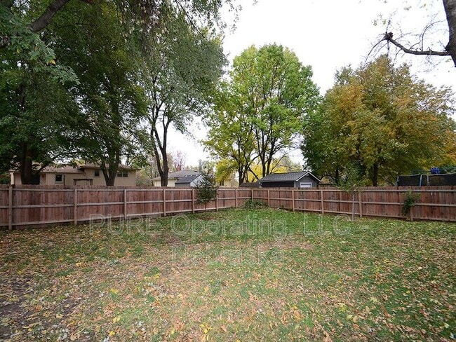 Building Photo - 5723 S 152nd Ave Cir