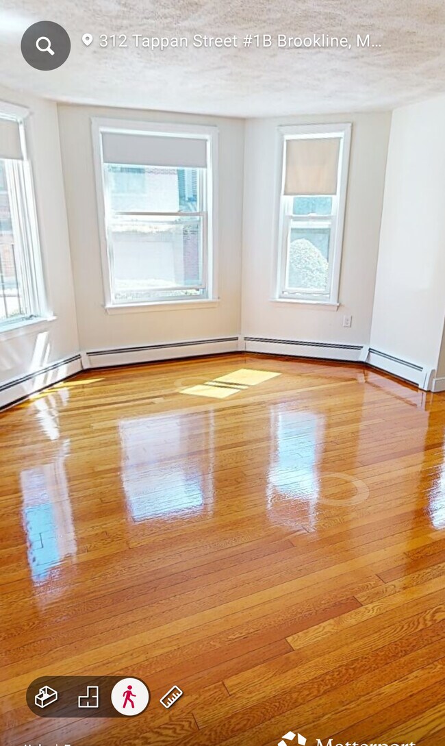 Building Photo - 354 Tappan St