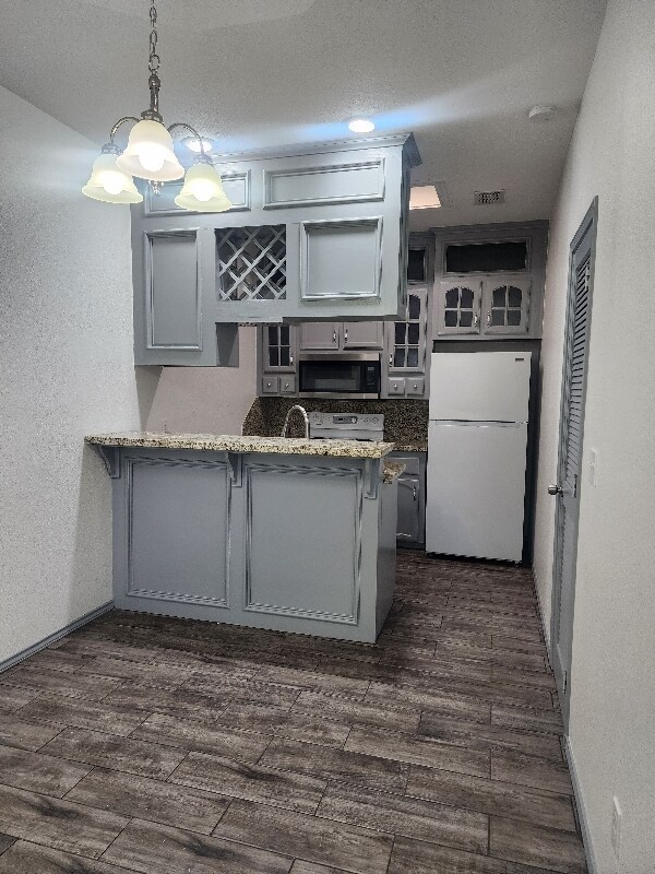Building Photo - 607 Buena Vista Dr