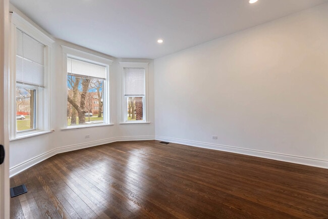 Building Photo - 1511 W Garfield Blvd