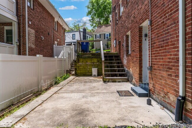 Building Photo - 4141 21st Rd N