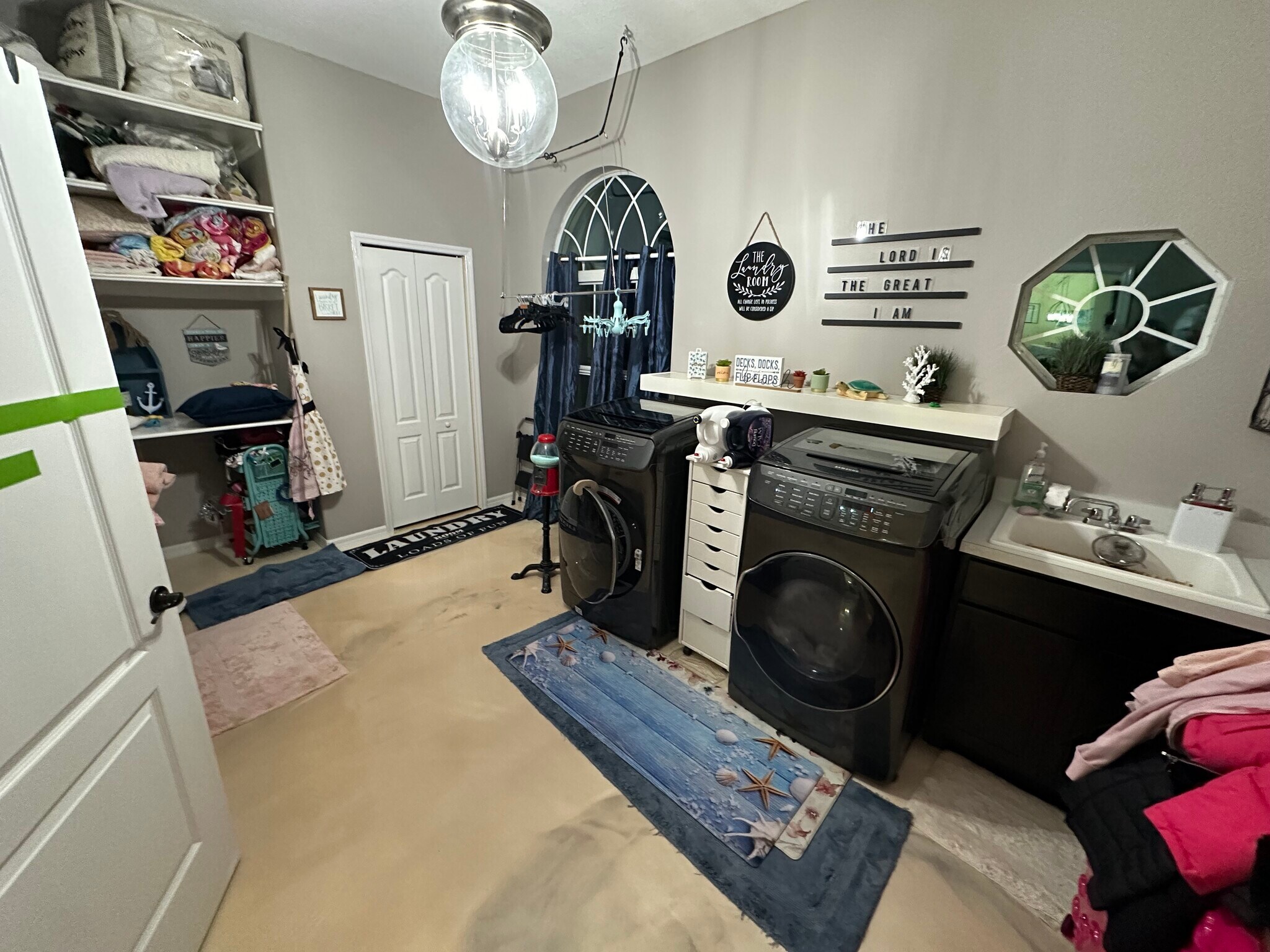 Building Photo - 11062 Liberto Rd