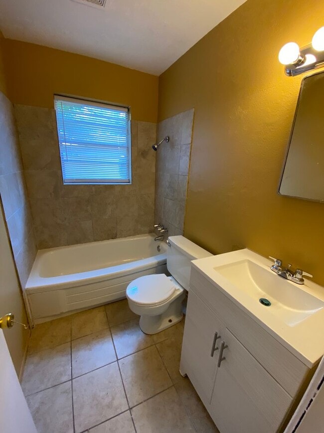 Building Photo - Freshly Renovated 3 Bedroom Home for Lease in North Shreveport