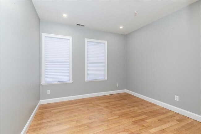Building Photo - 755 Boylston St