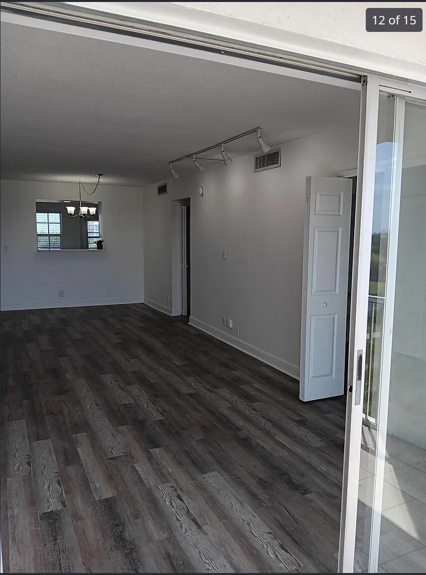 main living space - 3050 N Palm Aire Dr