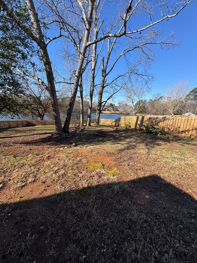 Building Photo - ** AVAILABLE NOW ** in Waterford Subdivision