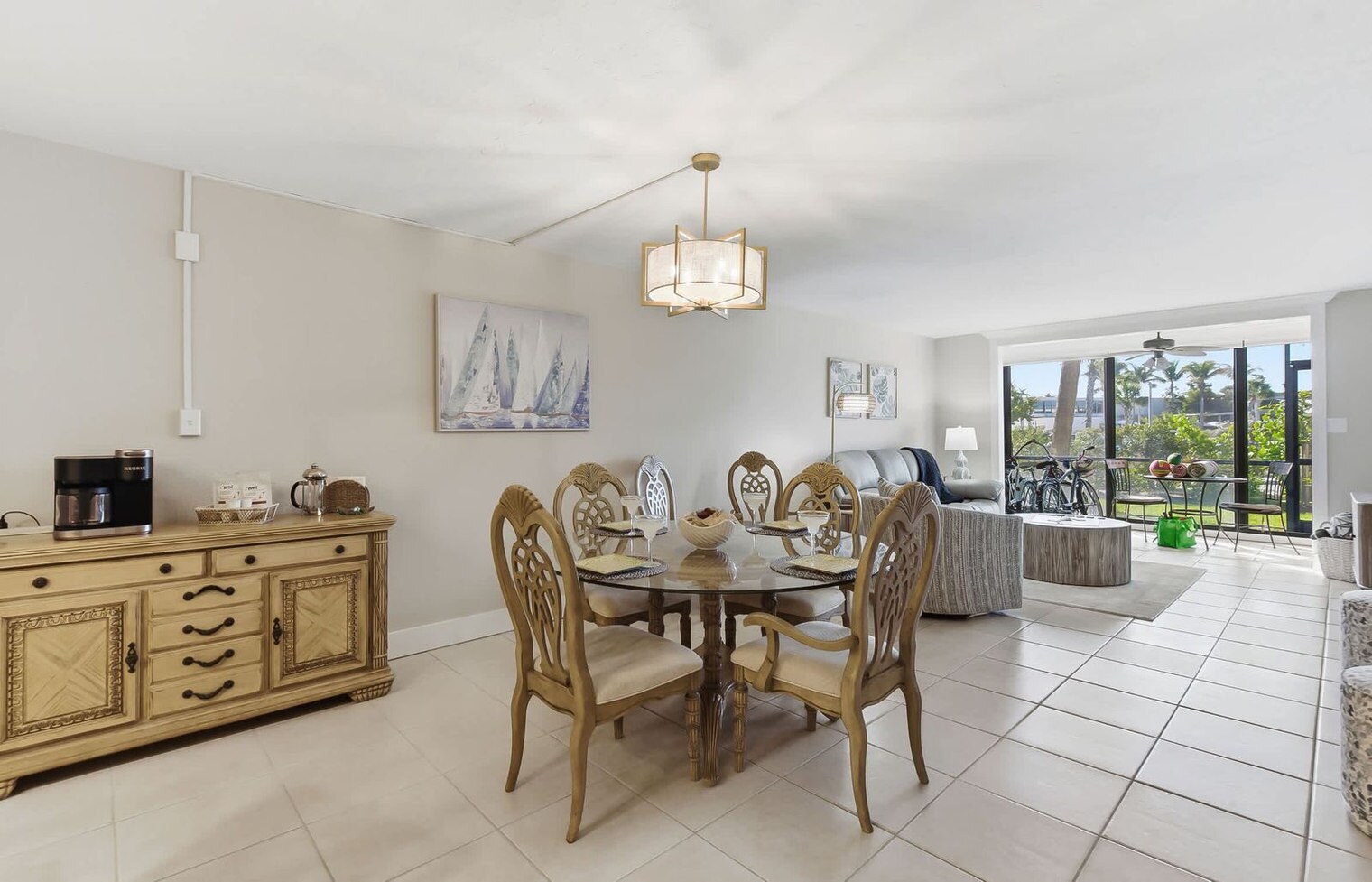 Building Photo - 853-899-899 Beach Rd