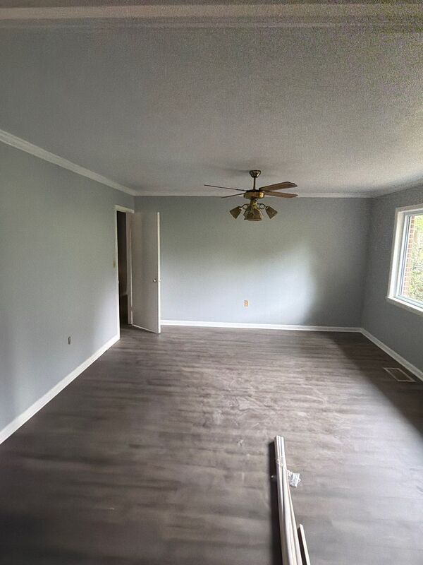 Building Photo - 415 Sylvan Trail