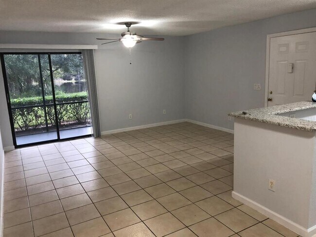 Building Photo - 2740 Oak Park Way