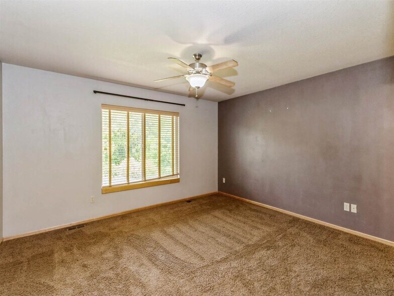 Building Photo - 1231 Nicholas Ln