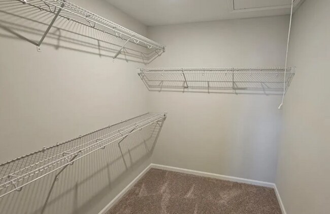 Building Photo - Beautiful 5BR, 3BA Home in Desirable Brookline at Godley Station!