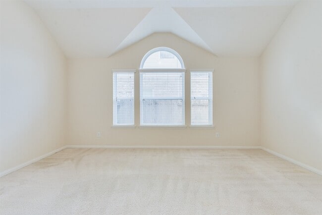 Building Photo - 2706 Night Song Dr