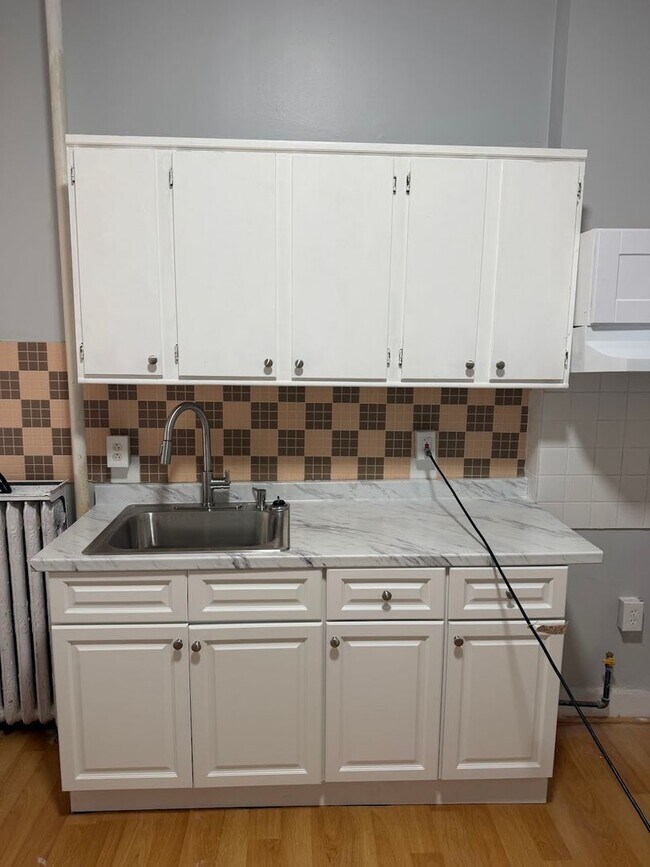 Building Photo - 25 S 9th St