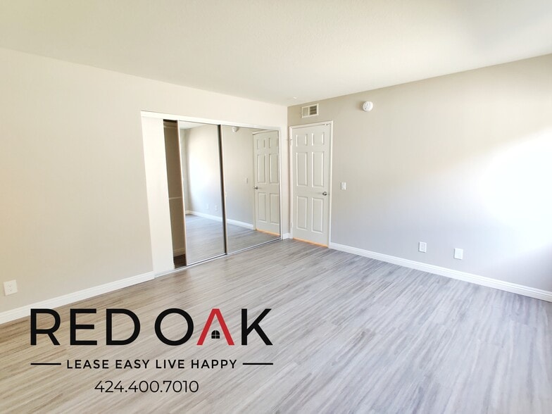 Building Photo - 4451 Vista Del Monte Ave