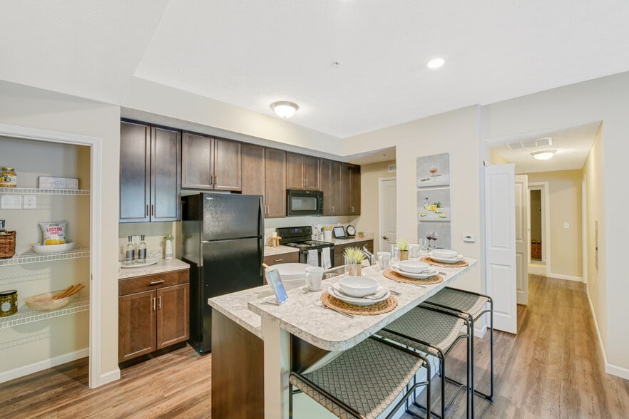 Primary Photo - Woodfield Park