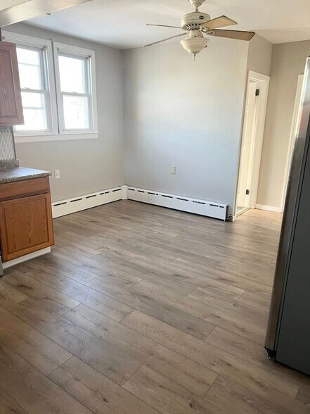 Building Photo - 738 S Seventh St