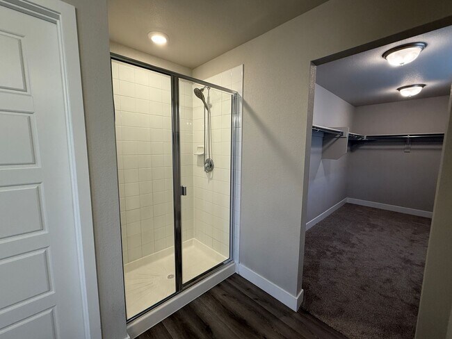 Building Photo - 5 Bed 3 Bath Home in Meridian Ranch!!!