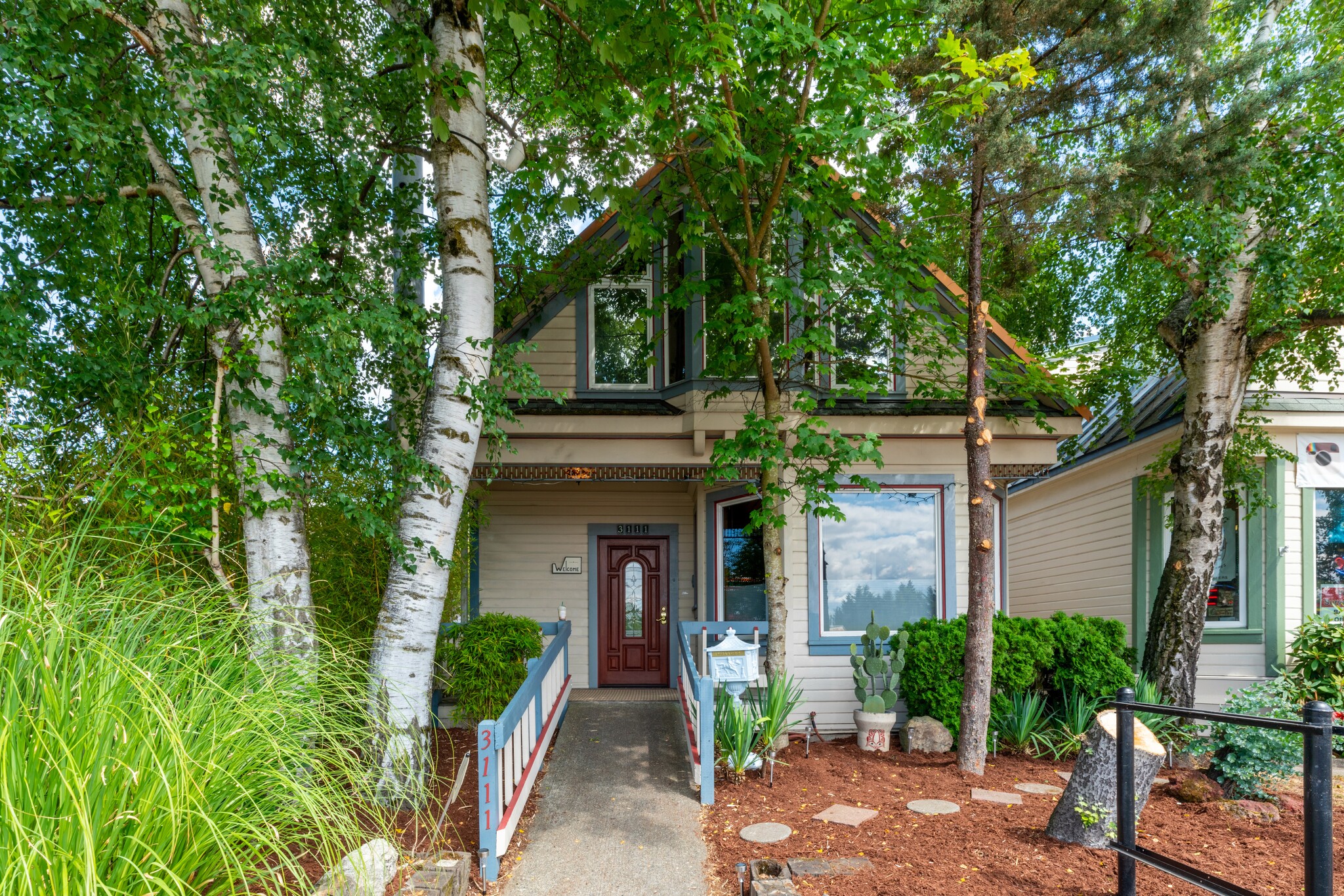 Building Photo - 3111 6th Ave