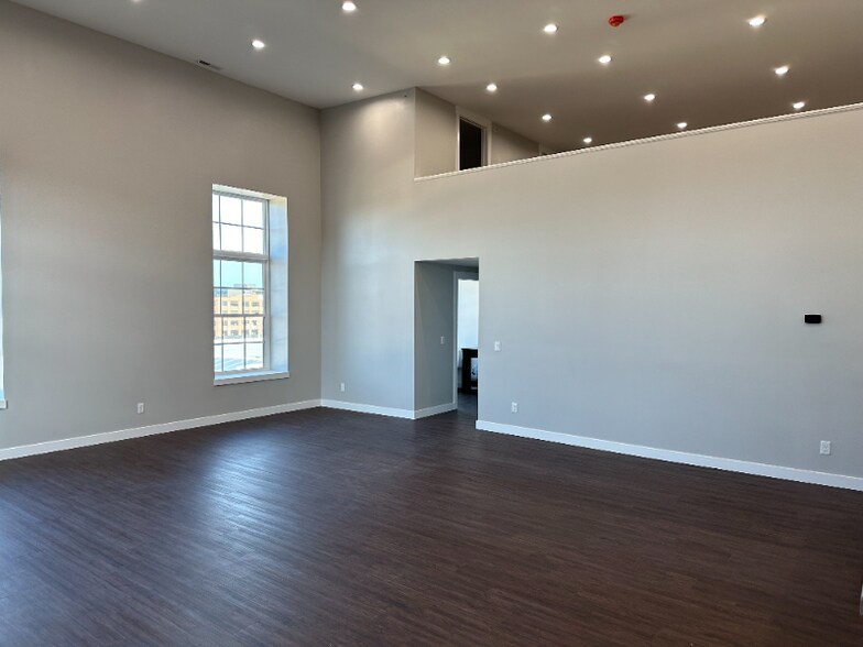 Building Photo - 1199 Central Ave