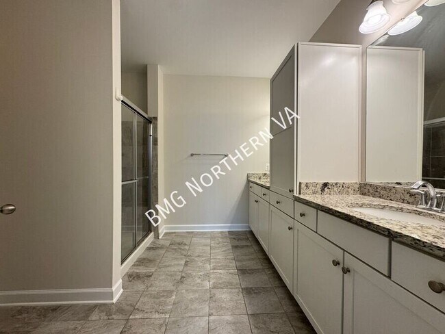Building Photo - 13740 Endeavour Dr