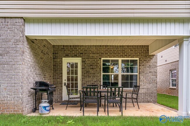 Building Photo - 176 Tybee Dr