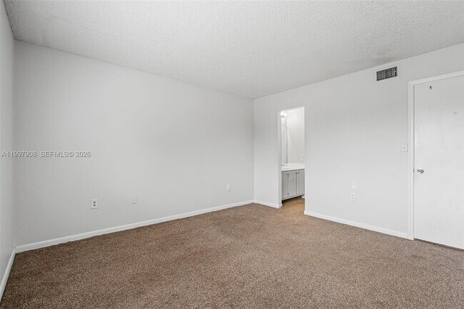 Building Photo - 319 NW 109th Ave