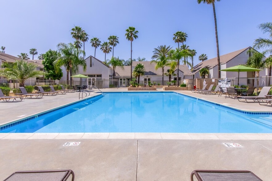 Building Photo - Palm Court Apartment Homes