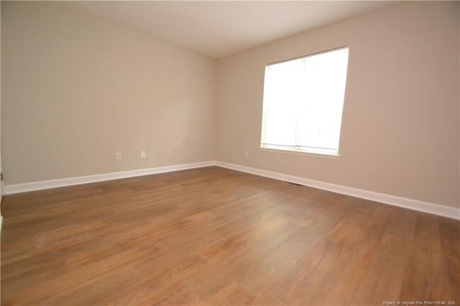 Building Photo - 1512 E Lenoir St