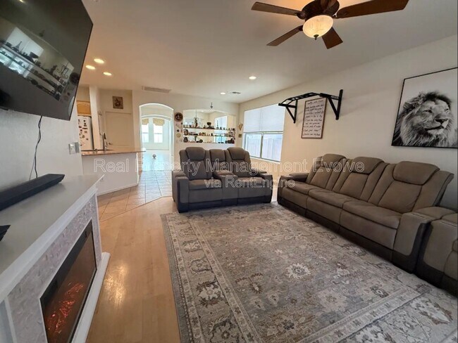 Building Photo - 3038 W Trapanotto Rd