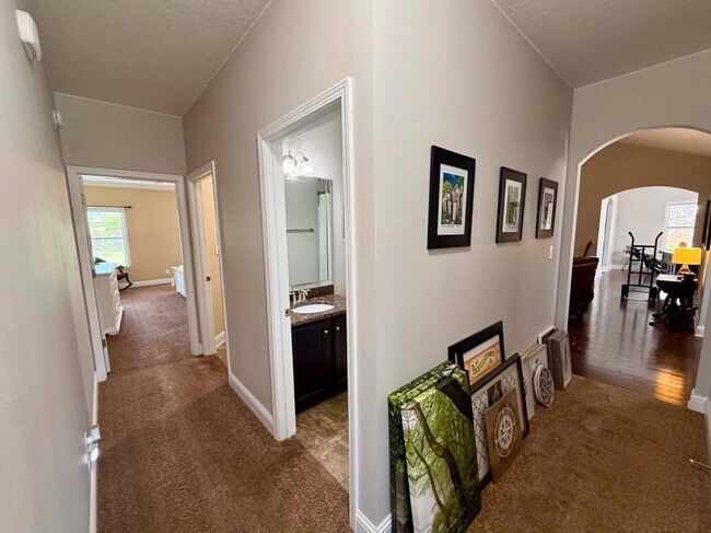 Building Photo - 12001 Squirrel Dr