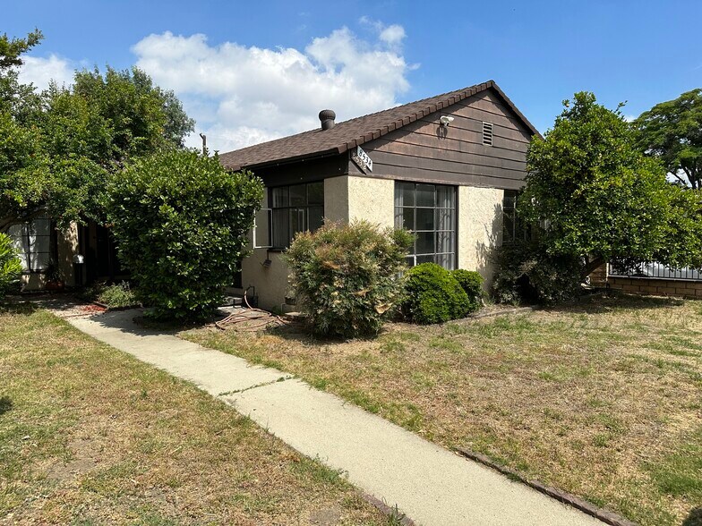 Building Photo - 8532 Tilden Ave