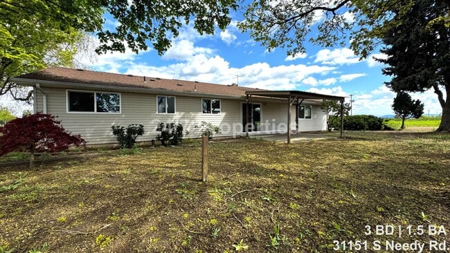 Building Photo - Country Living in Canby - 3 BD | 2 BA Home